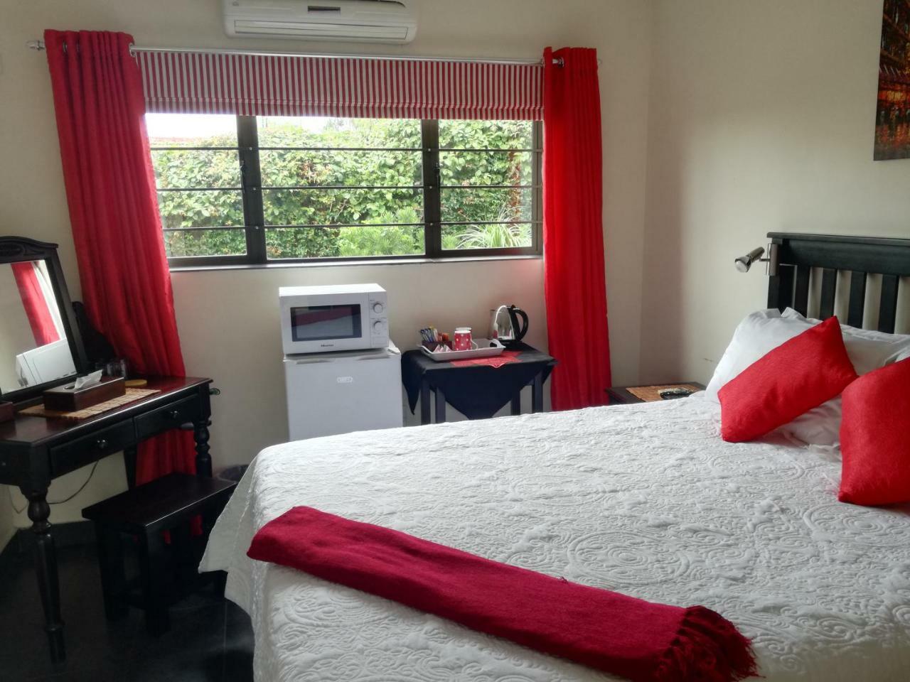 Avalon Guest House امانزيمتوتي المظهر الخارجي الصورة